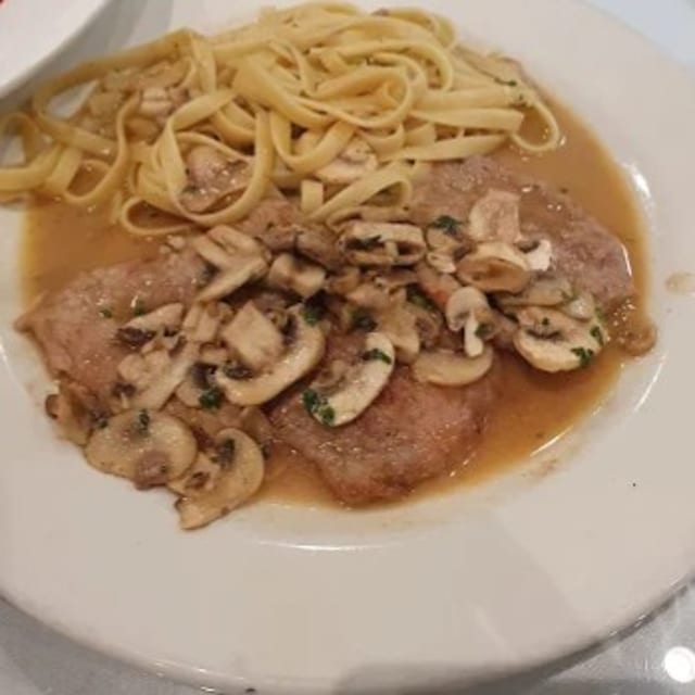 Pollo al Marsala.